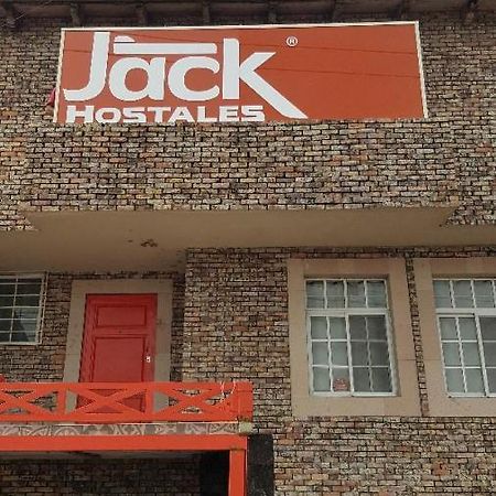 Jack Hostales Leon Ngoại thất bức ảnh
